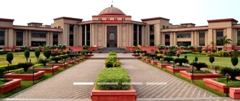 दहेज प्रताड़ना के आरोप से पति सहित परिवार के अन्य सदस्य मुक्त हुए