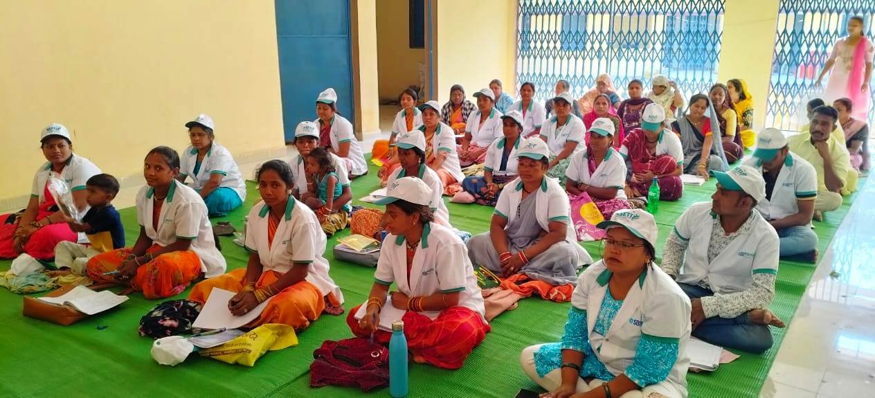 राजमिस्त्री प्रशिक्षण से सशक्त हो रहीं ग्रामीण महिलाएं…