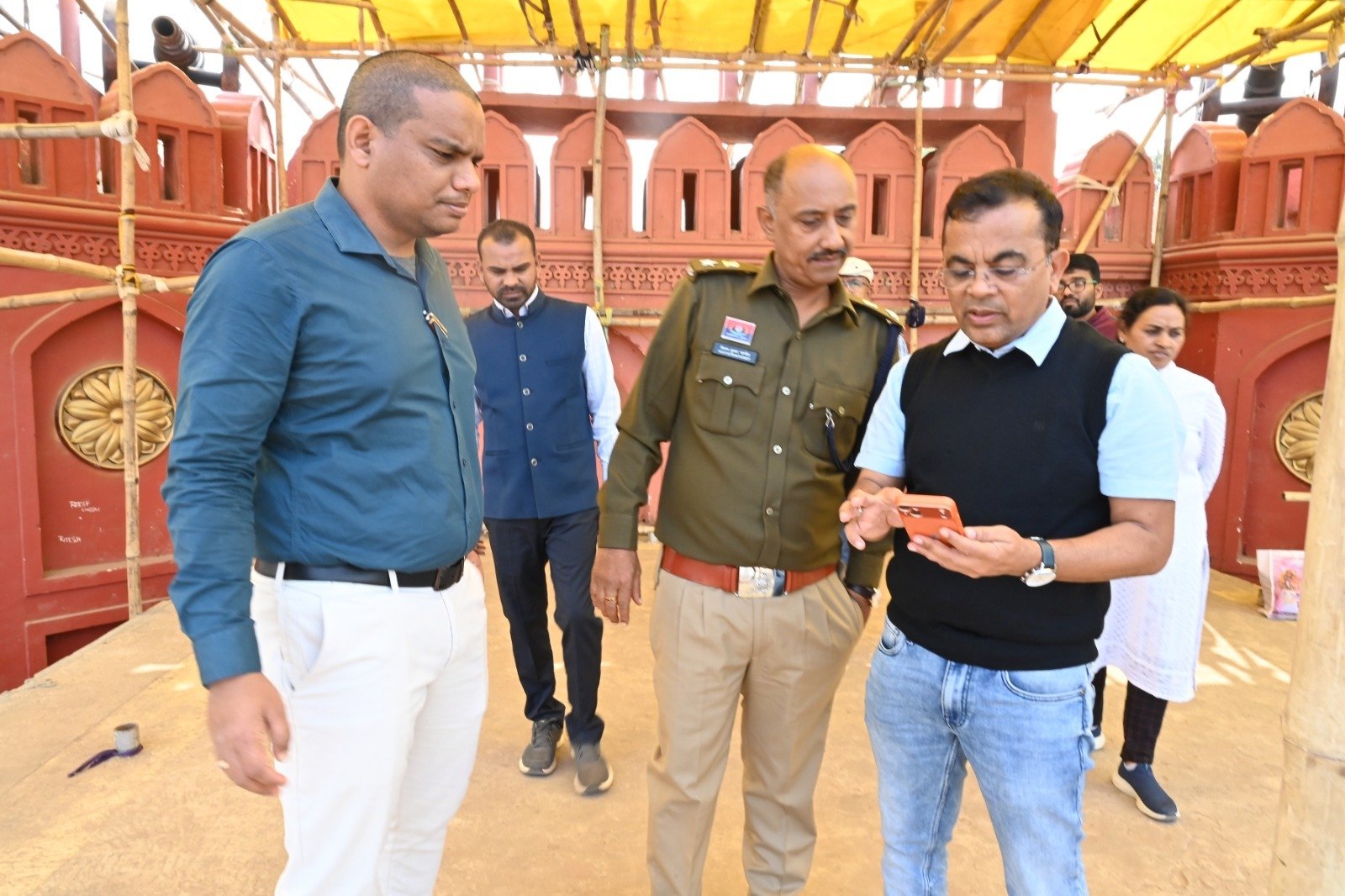 कलेक्टर-पुलिस अधीक्षक ने गणतंत्र दिवस समारोह की तैयारियों का लिया जायजा...