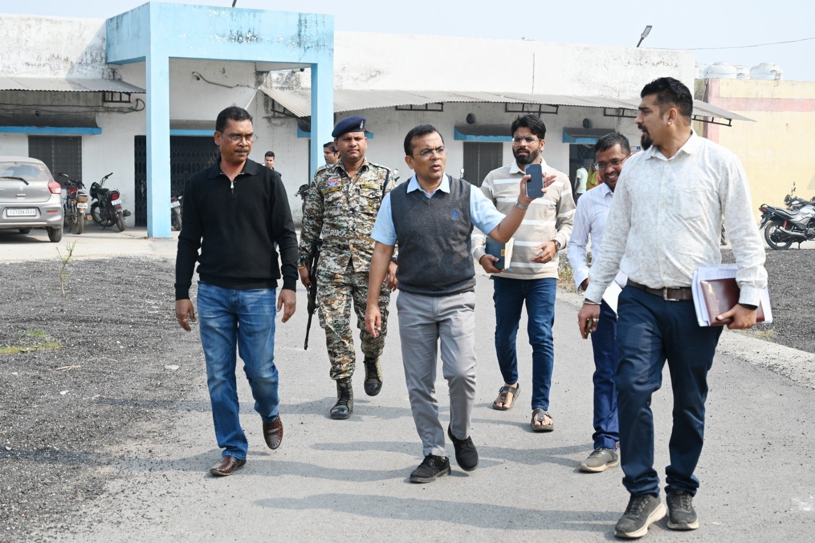 कलेक्टर जन्मेजय महोबे ने किया जिला चिकित्सालय का निरीक्षण...