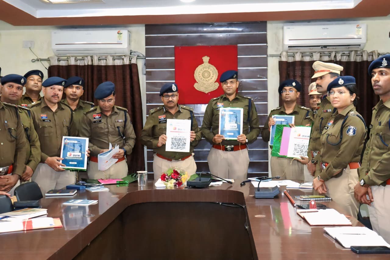 कोरबा प्रवास पर आईजी सख्त, बीट सिस्टम और त्वरित कार्रवाई पर दिया जोर