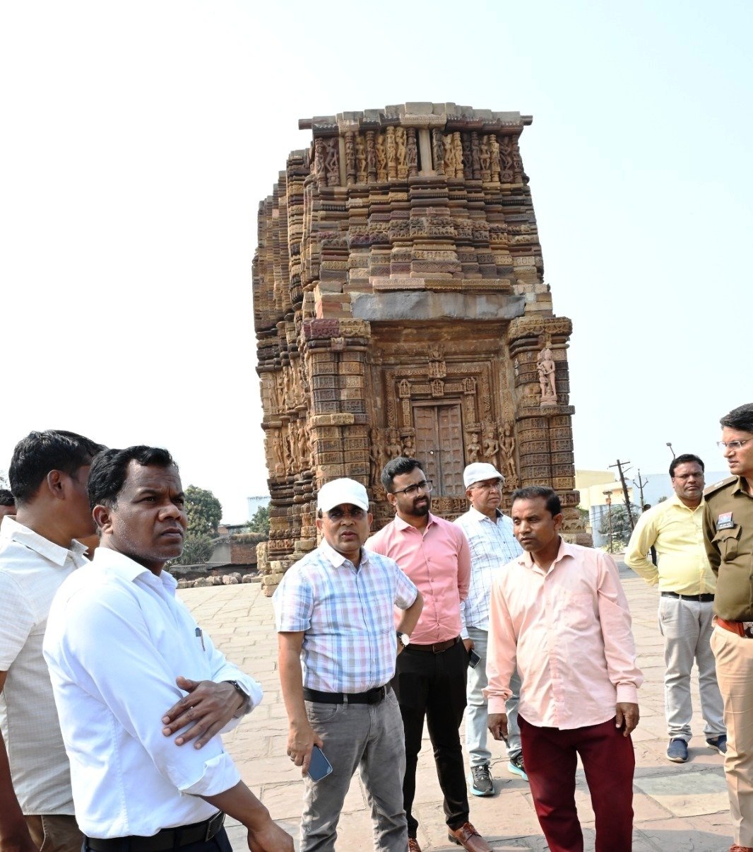 जाज्वल्यदेव लोक महोत्सव एवं एग्रीटेक कृषि मेला 2026 की तैयारियां तेज कलेक्टर ने किया कार्यक्रम स्थल का निरीक्षण...