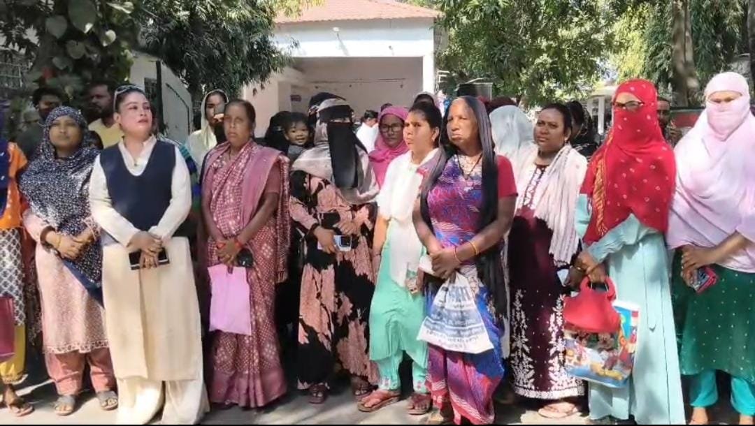 बेलतरा में मतदाता सूची विवाद, नाम विलोपन को लेकर कलेक्टर को सौंपा ज्ञापन