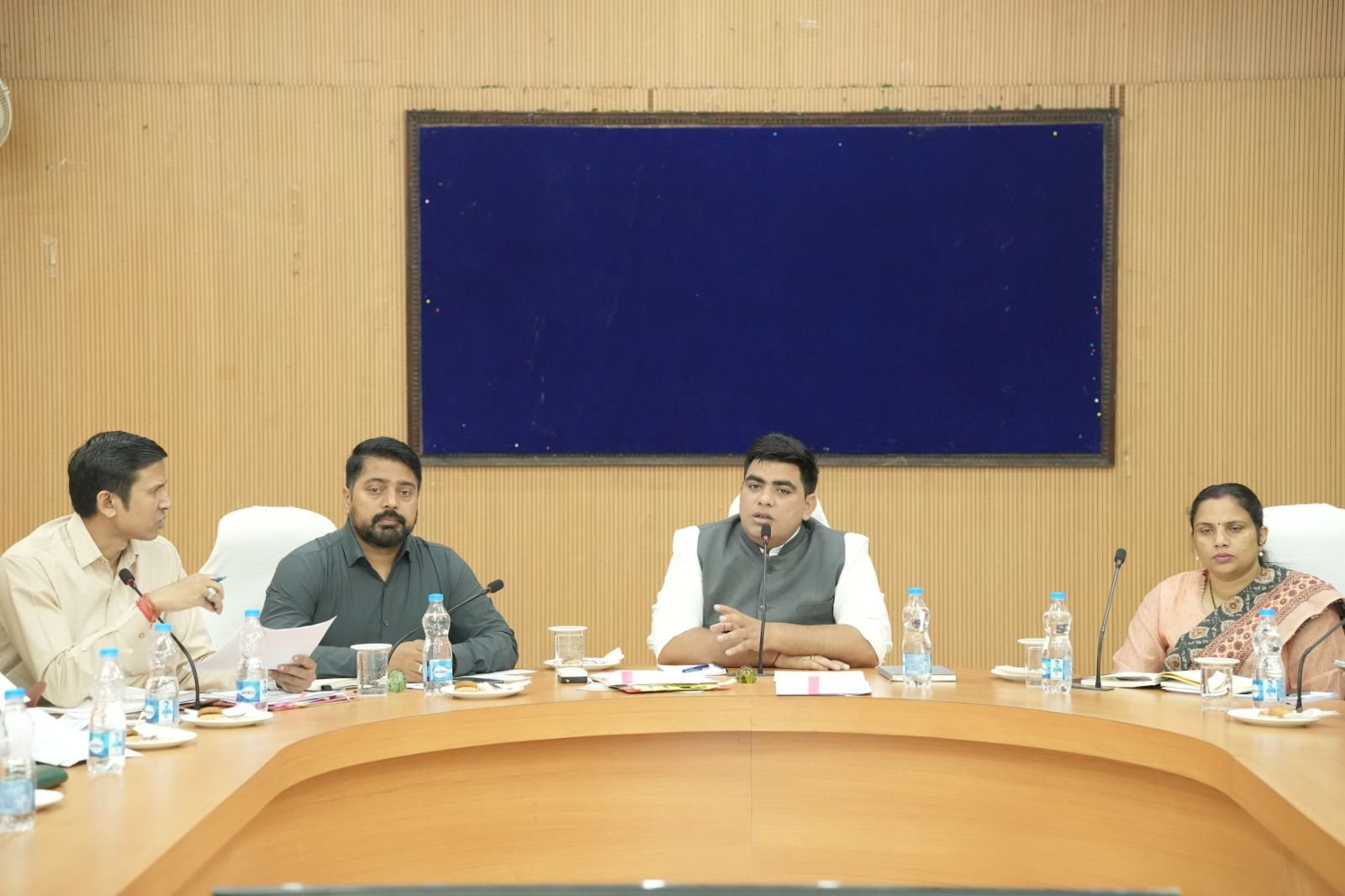 पीएम सूर्यघर से चावल उत्सव तक योजनाओं में तेजी लाने कलेक्टर के सख्त निर्देश