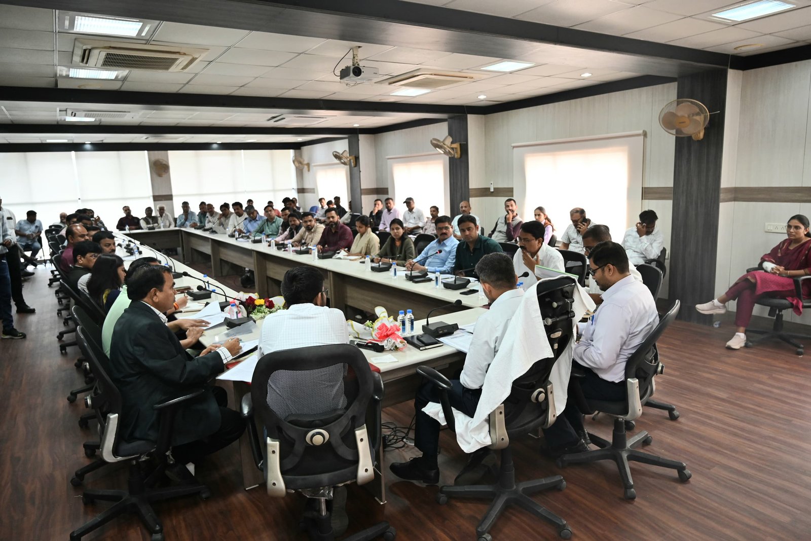 कलेक्टर की अध्यक्षता में जिला MSME संवर्धन बोर्ड, निर्यात संवर्धन बोर्ड एवं जिला निवेशक सम्मेलन की बैठक सम्पन्न