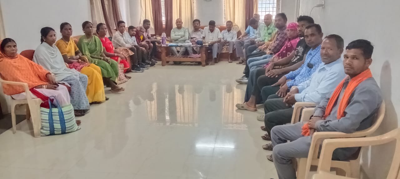 छत्तीसगढ़ शासकीय लघु वेतन कर्मचारी संघ जिला कोंडागांव की जिला स्तरीय बैठक संपन्न