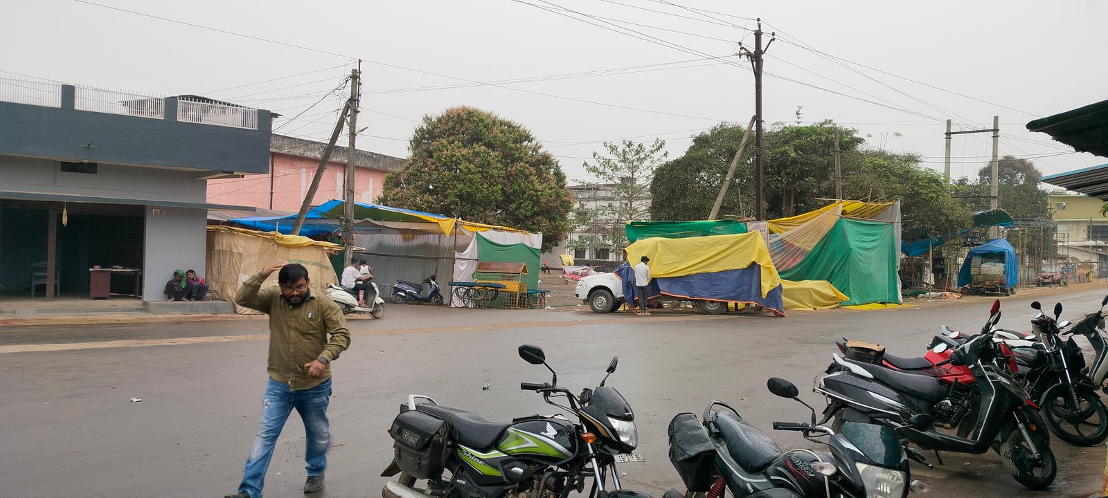 कोंडागांव मेला से पहले मौसम ने ली करवट, हल्की बूंदा बांदी ने बढ़ाई व्यापारियों की चिंता