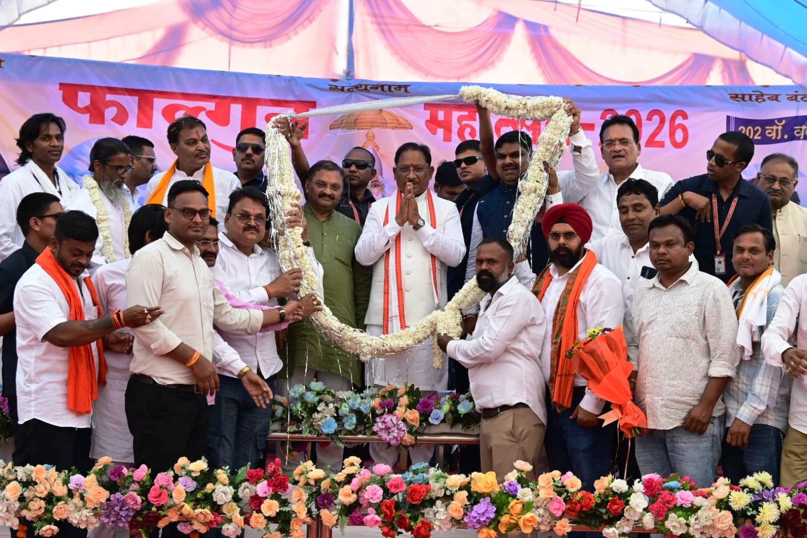 मुख्यमंत्री श्री विष्णु देव साय कबीर मठ धाम नादिया में आयोजित अखिल भारतीय सद्गुरू कबीर संत सम्मेलन कार्यक्रम में हुए शामिल