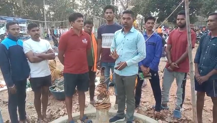 ग्राम पंचायत केजंग में साप्ताहिक बाजार जल संकट की गिरफ्त में, रसूखदार पर गंभीर आरोप