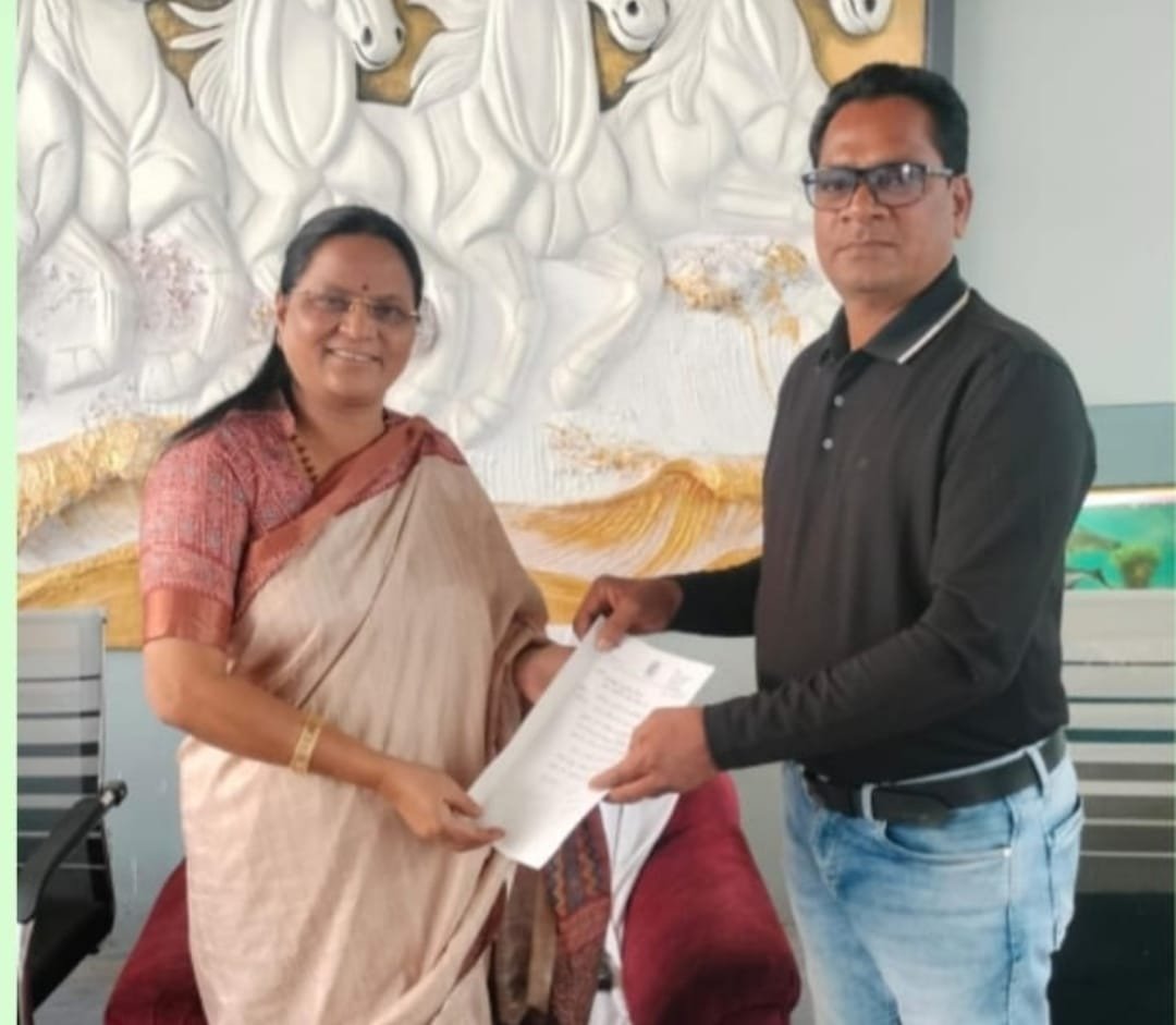 वार्ड 29 के पार्षद गोपाल ने महापौर को सौंपा ज्ञापन, जर्जर नाली और जलनिकासी समस्या उठाई