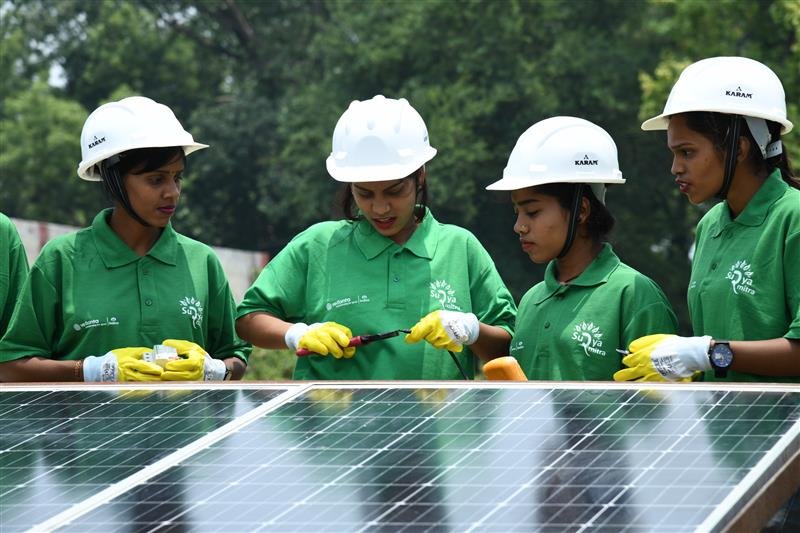 वेदांता स्किल स्कूल से बदल रही महिलाओं की तकदीर, कौशल प्रशिक्षण से मिल रहा रोजगार