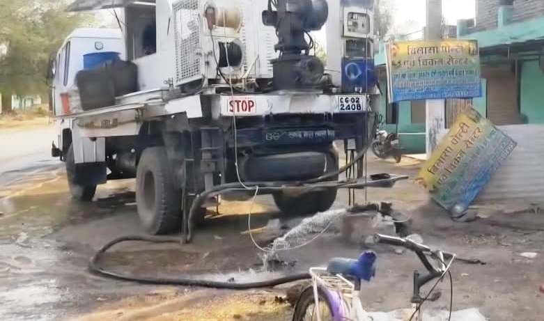 ग्राम बनाहिल में हाइड्रोफ्रेक्चर तकनीक से दूर हुआ पेयजल संकट...