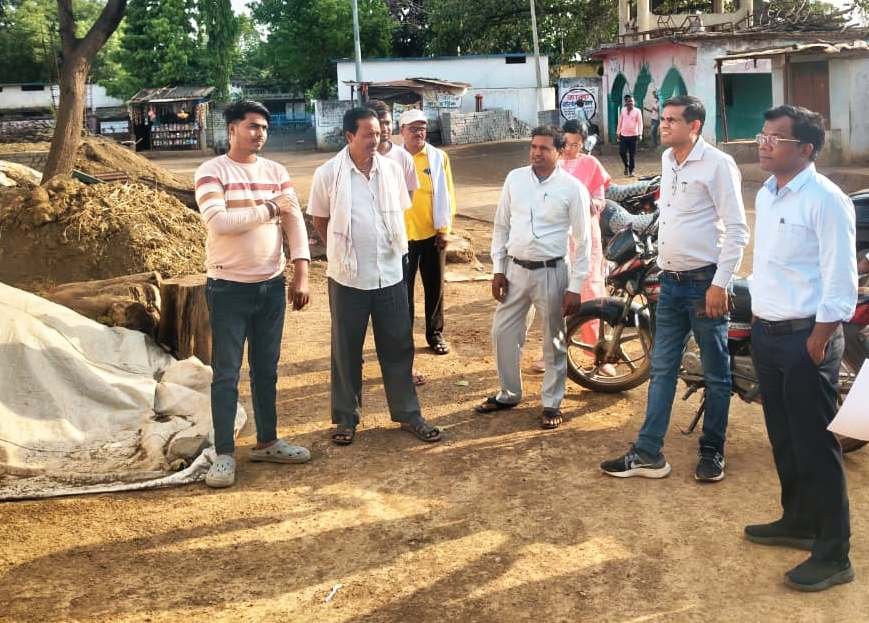 सीईओ गोकुल रावटे ने ग्राम पंचायतों का किया औचक निरीक्षण, आवास व जल संरक्षण कार्यों की ली विस्तृत समीक्षा...