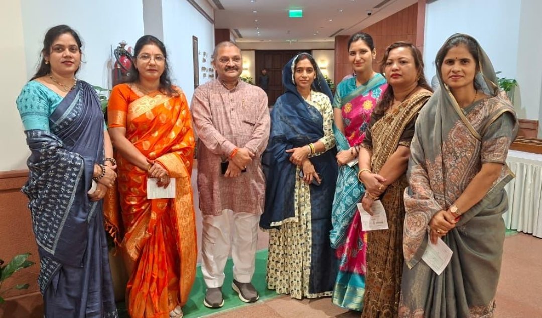 सांसद संतोष पांडेय के प्रयास से 5 महिलाओं ने संसद में देखा ऐतिहासिक नारी शक्ति वंदन अधिनियम