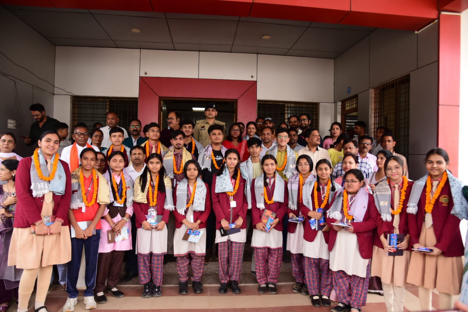 कोण्डागांव में सीबीएसई 10वीं के 40 मेधावी विद्यार्थियों का सम्मान