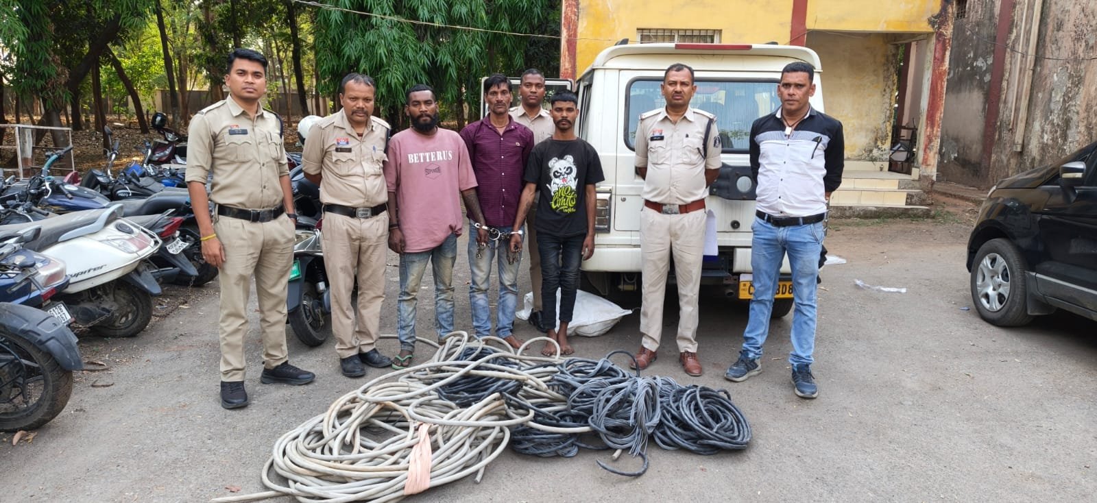दर्री में केबल चोरी का खुलासा: 3 आरोपी गिरफ्तार, 300 मीटर कॉपर वायर बरामद