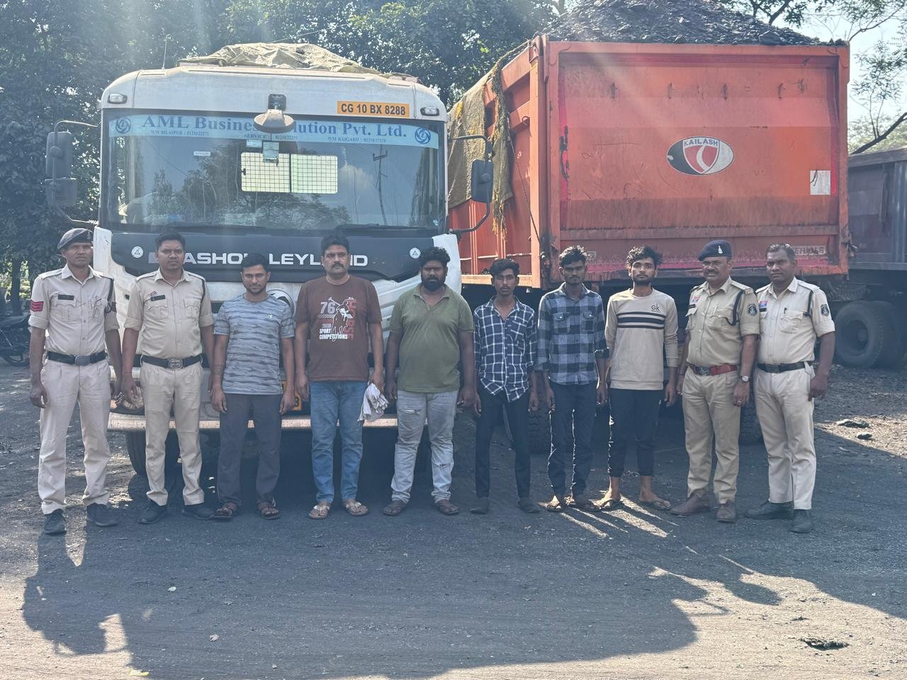 ओवरलोडिंग की आड़ में कोयला चोरी का बड़ा खेल बेनकाब, 6 आरोपी गिरफ्तार
