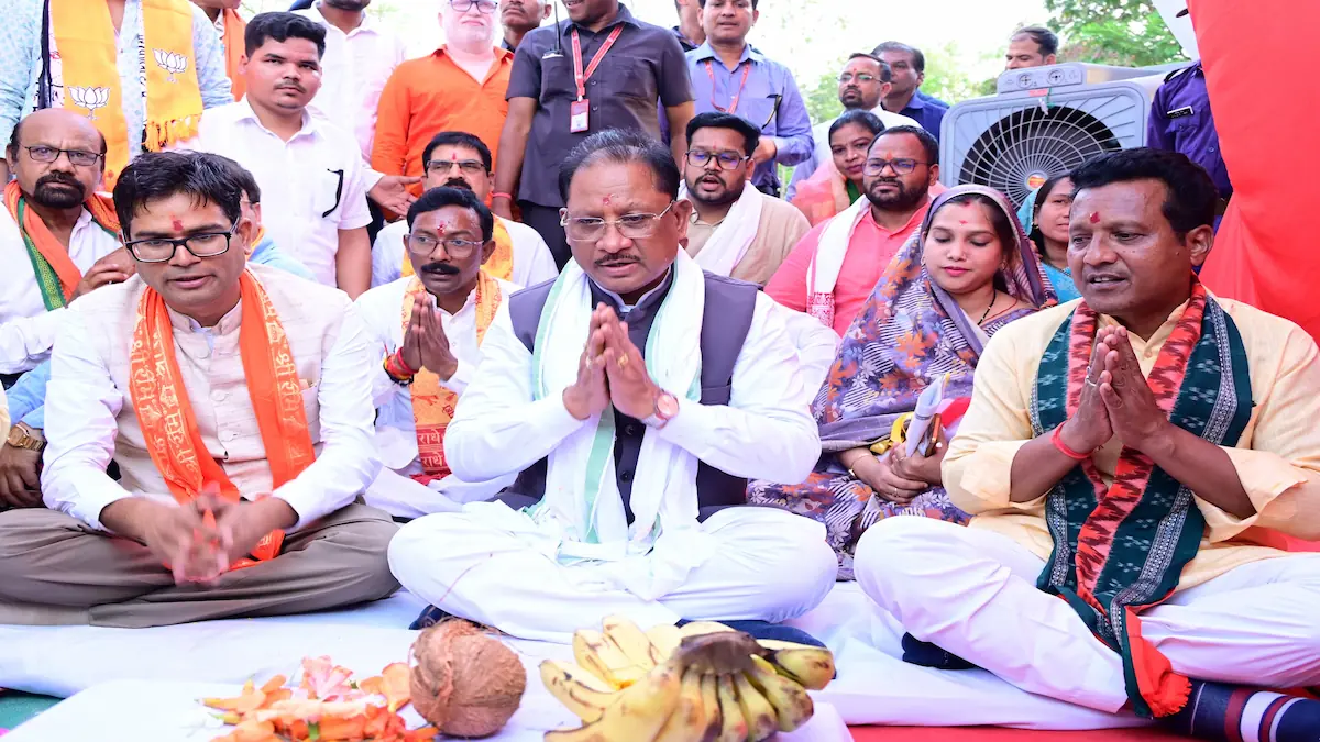 सुशासन तिहार की गूंज: मुख्यमंत्री विष्णुदेव साय ने दी 102 करोड़ से अधिक के विकास कार्यों की सौगात