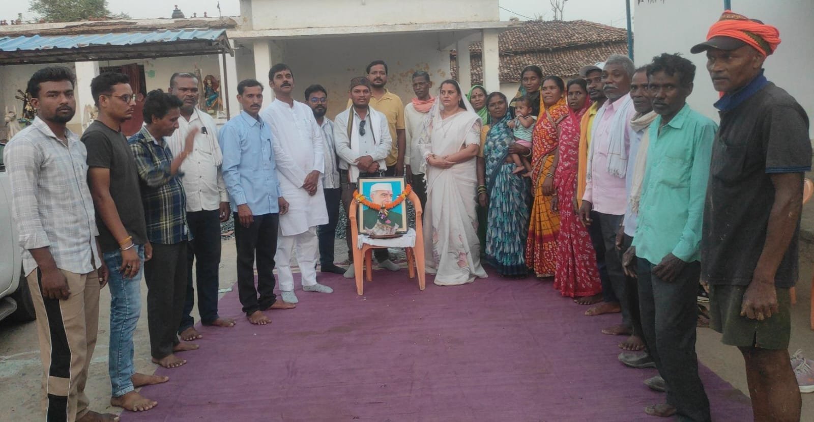 पंडित जवाहरलाल नेहरू की 62वीं पुण्यतिथि पर कांग्रेस कार्यकर्ताओं ने दी श्रद्धांजलि