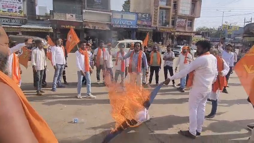 अवैध वसूली और फाइनेंस कंपनियों के खिलाफ शिवसेना ने सौंपा ज्ञापन, गरीबों के शोषण पर जताई चिंता