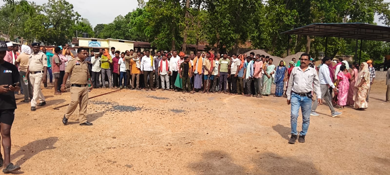 आदिवासी समाज की शिकायत सही निकली, सीमांकन में सार्वजनिक मरघट पर मिला अतिक्रमण राजस्व विभाग ने कराया सीमांकन, 10 दिन में कब्जा हटाने के निर्देश