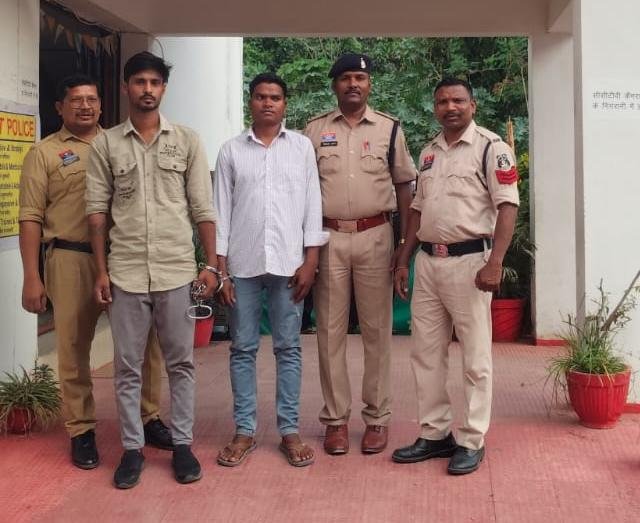 कम दाम में महंगी बाइक दिलाने का झांसा, 40 से 50 लोग ठगी के शिकार; दो आरोपी गिरफ्तार