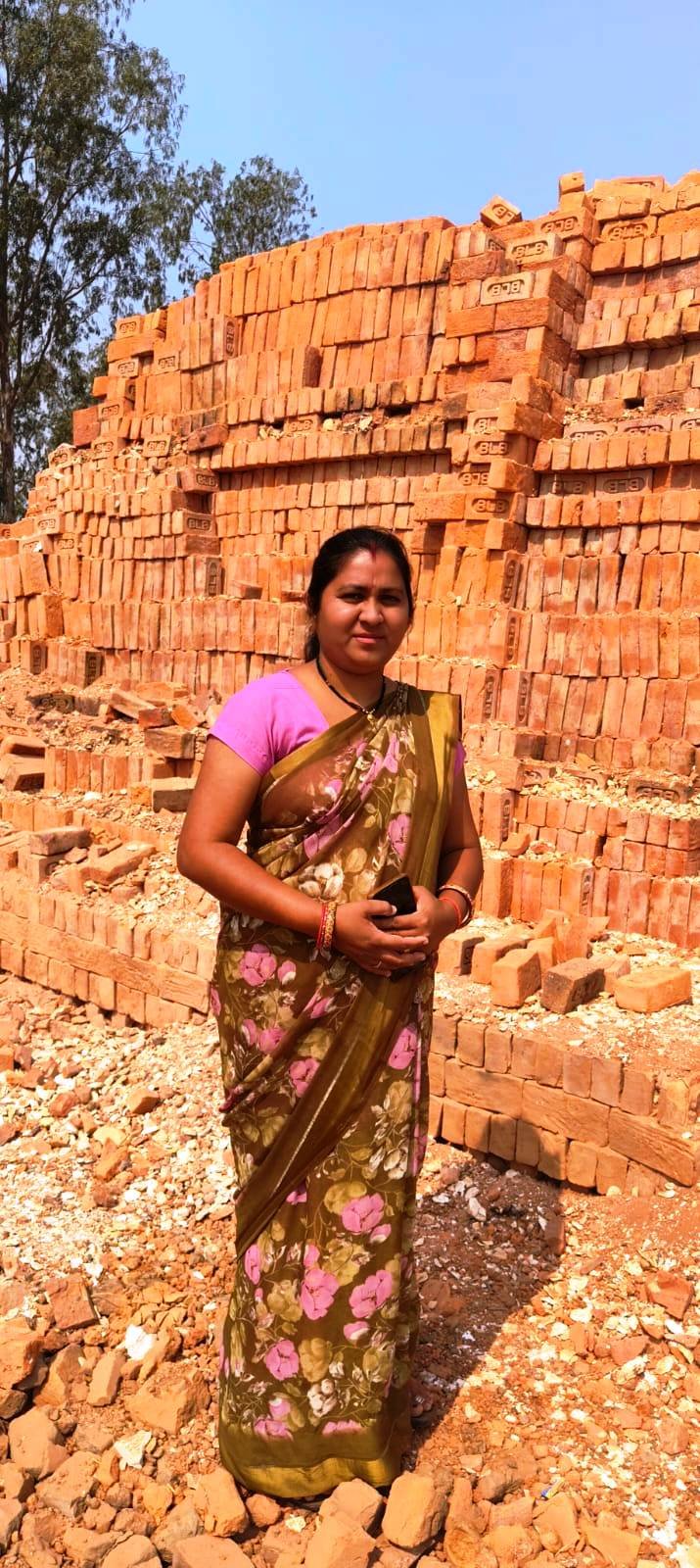 बिहान योजना ने बदली उर्वशी बंजारे की जिंदगी: गृहणी से बनीं लखपति दीदी