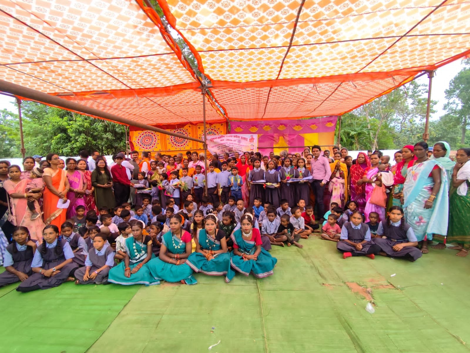संकुल स्तरीय शाला प्रवेश उत्सव में नवप्रवेशी बच्चों का हुआ भव्य स्वागत, मारागांव में शिक्षा के प्रति जागरूकता का दिया गया संदेश