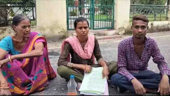 जनदर्शन में ग्रामीणों ने लगाई गुहार, फर्जी दस्तावेज से जमीन हड़पने का आरोप