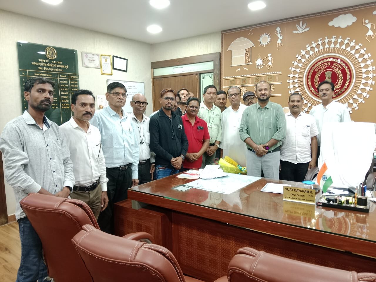 कलेक्टर से मिले जिला प्रेस क्लब पदाधिकारी, विभिन्न समस्याओं से कराया अवगत