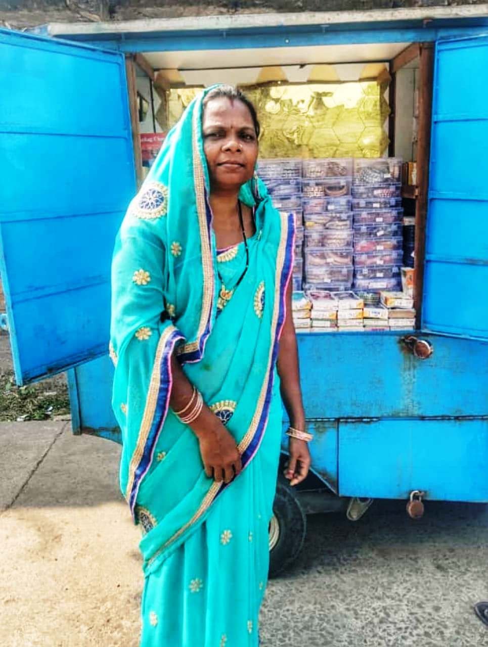 महतारी वंदन योजना से बदली शकुंतला महंत की जिंदगी, मनिहारी स्टोर से बनीं आत्मनिर्भर...