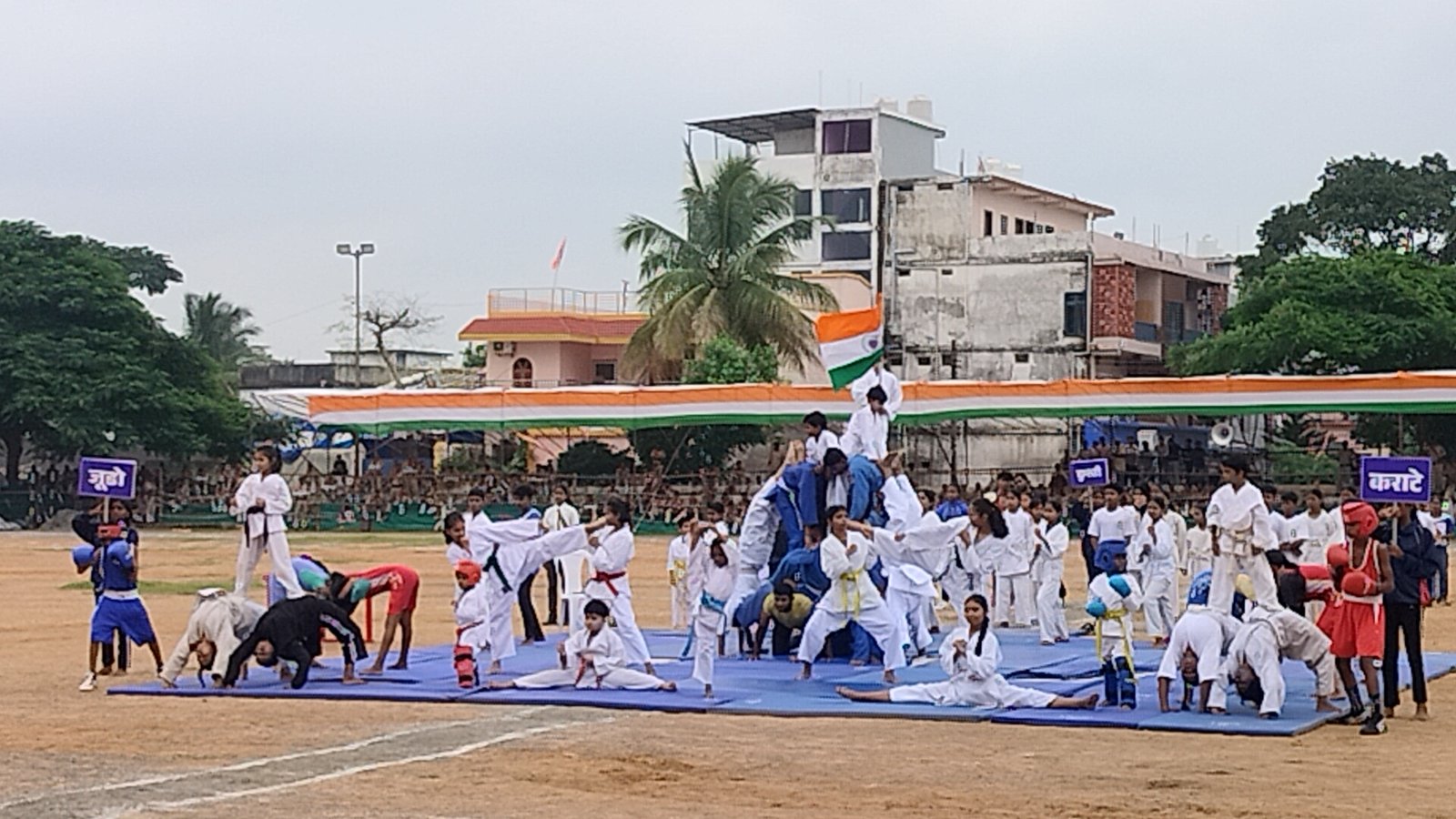 स्वतंत्रता दिवस समारोह का विकासनगर स्टेडियम में हुआ अंतिम पूर्वाभ्यास, कलेक्टर व एसपी ने तैयारियों को लेकर दिए जरूरी निर्देश