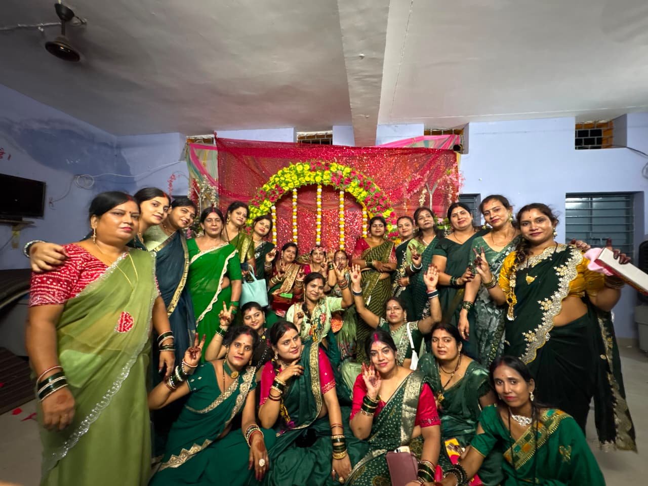 सावन की फुहार में खिला सिवनी का रंग, 25 महिलाओं ने बिखेरा हुनर; लकी ड्रा में सविता गुप्ता बनीं सावन सुंदरी