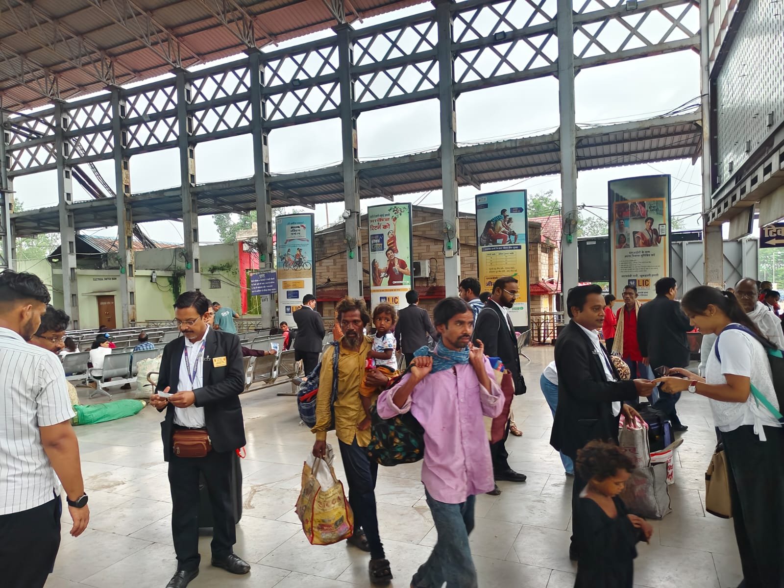 बिलासपुर स्टेशन पर टिकट चेकिंग का बड़ा अभियान, 277 मामलों में 1.79 लाख रुपये जुर्माना