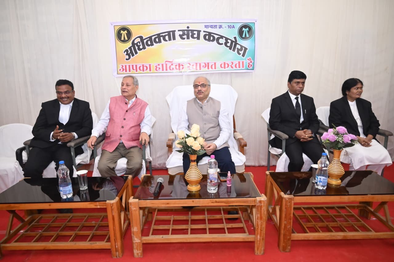 मुख्य न्यायमूर्ति रमेश सिन्हा ने किया कटघोरा व्यवहार न्यायालय का निरीक्षण