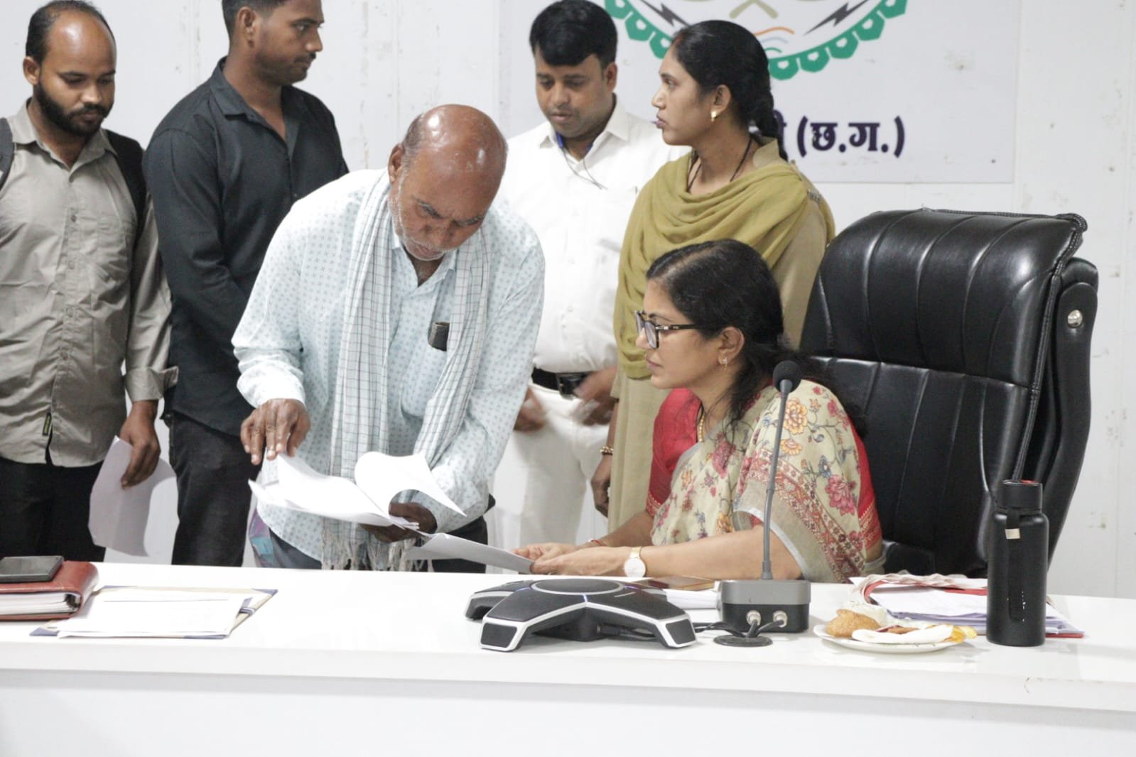 जनदर्शन में कलेक्टर जयश्री जैन ने सुनी आमजनों की समस्याएं