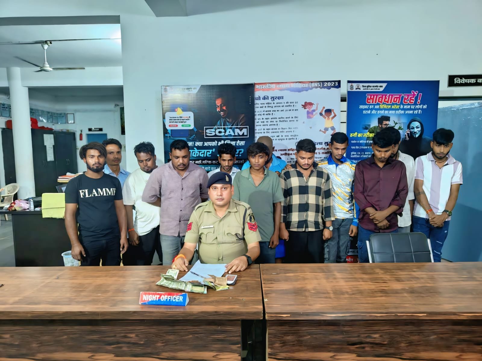 खिरसाली पारा में जुआ खेलते 12 आरोपी गिरफ्तार, 30,760 रुपये नकद जब्त