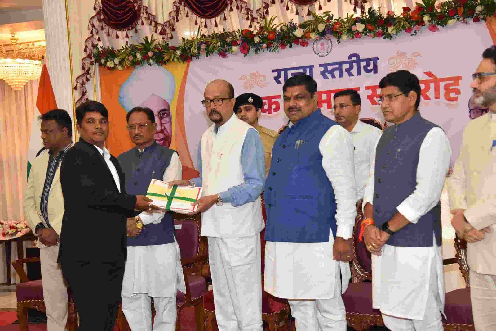 शिक्षक दिवस पर GPM जिले का गौरव बढ़ा, दो शिक्षकों को मिला राज्य शिक्षक सम्मान