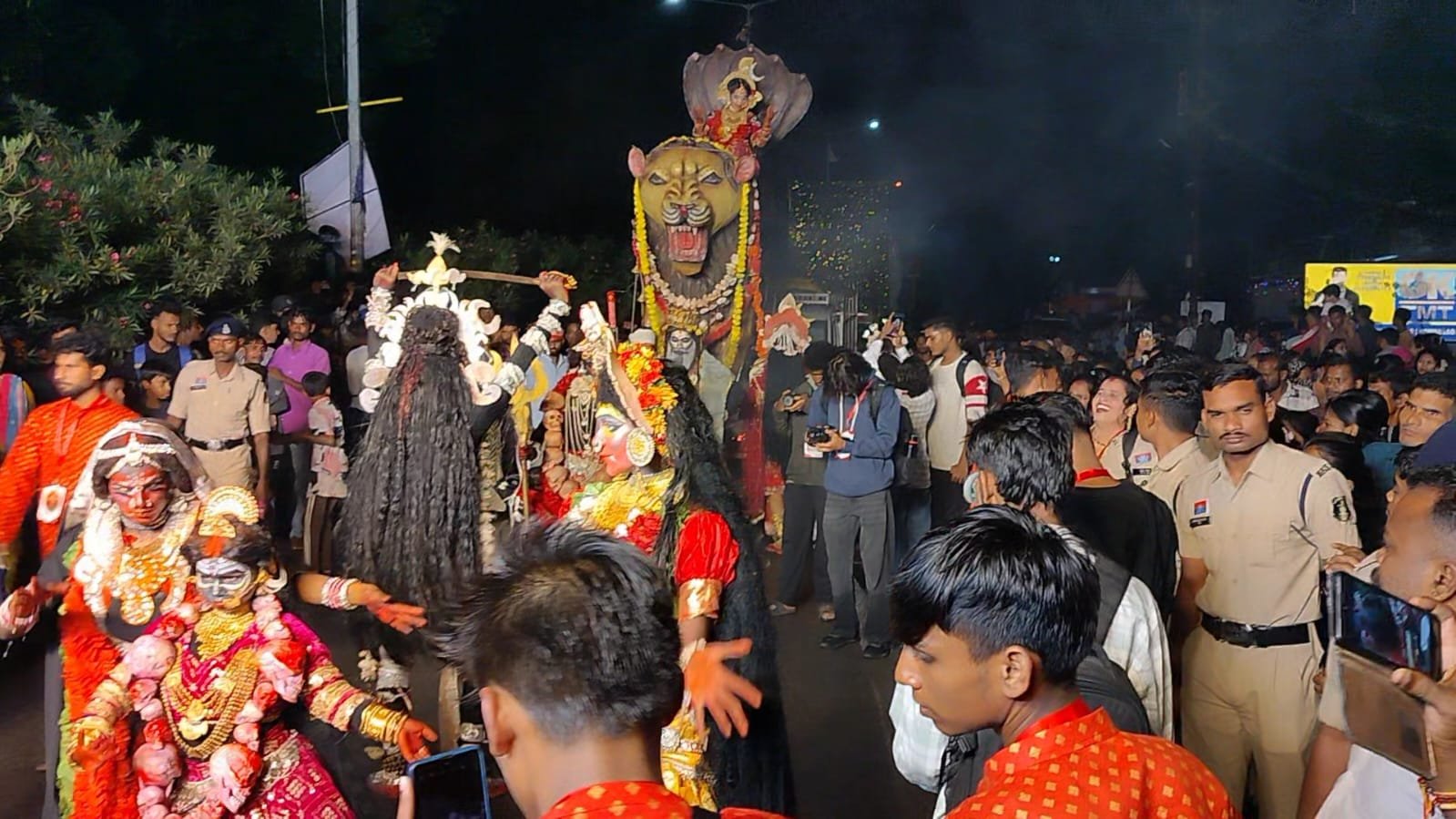 कोंडागांव में भगवान गणेश का भव्य आगमन, शोभायात्रा में उमड़ा श्रद्धालुओं का सैलाब