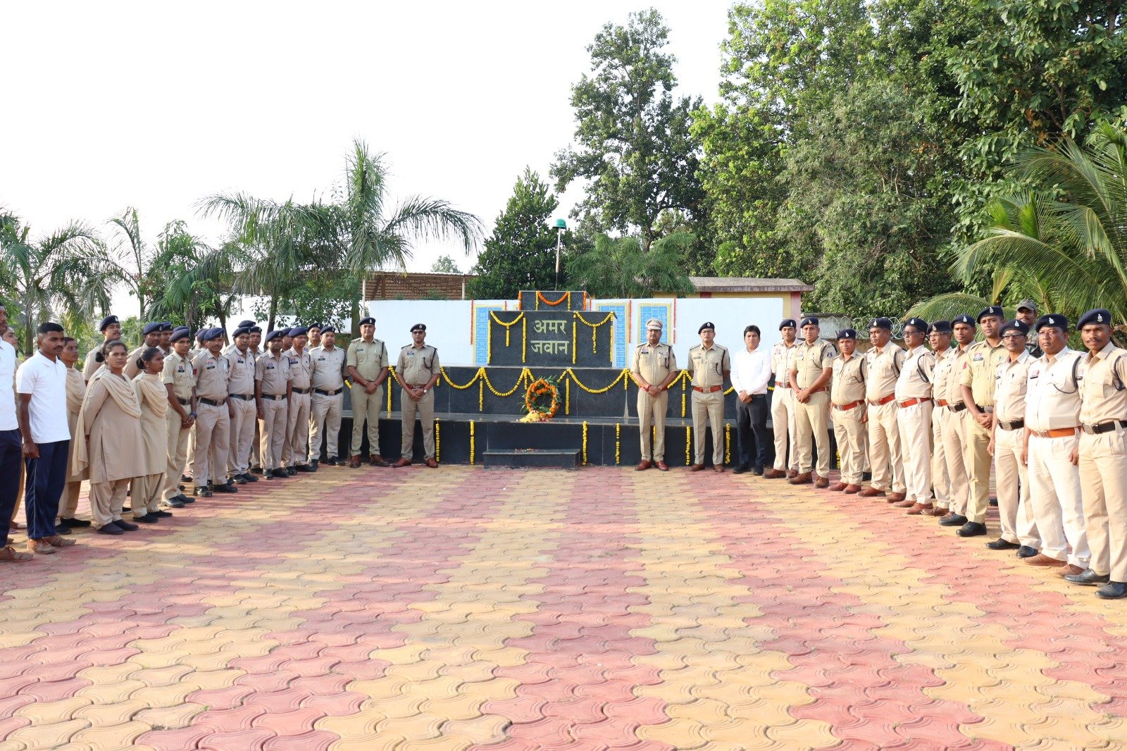 पुलिस स्मृति दिवस: कोण्डागांव पुलिस ने अमर जवान ज्योति पर वीर शहीदों को दी भावभीनी श्रद्धांजलि