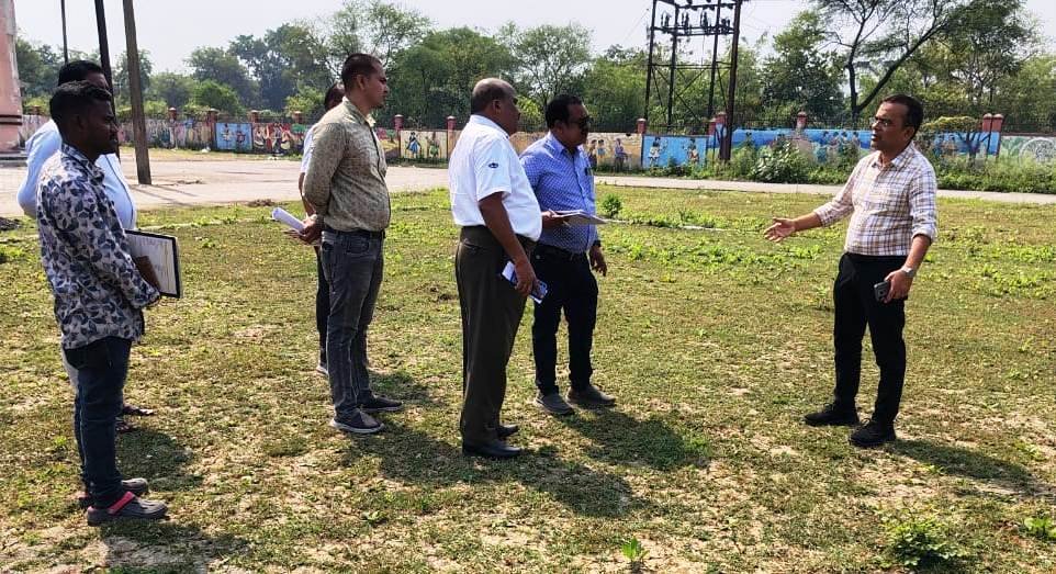 कलेक्टर जन्मेजय महोबे ने ऑडिटोरियम मरम्मत कार्य का किया निरीक्षण...