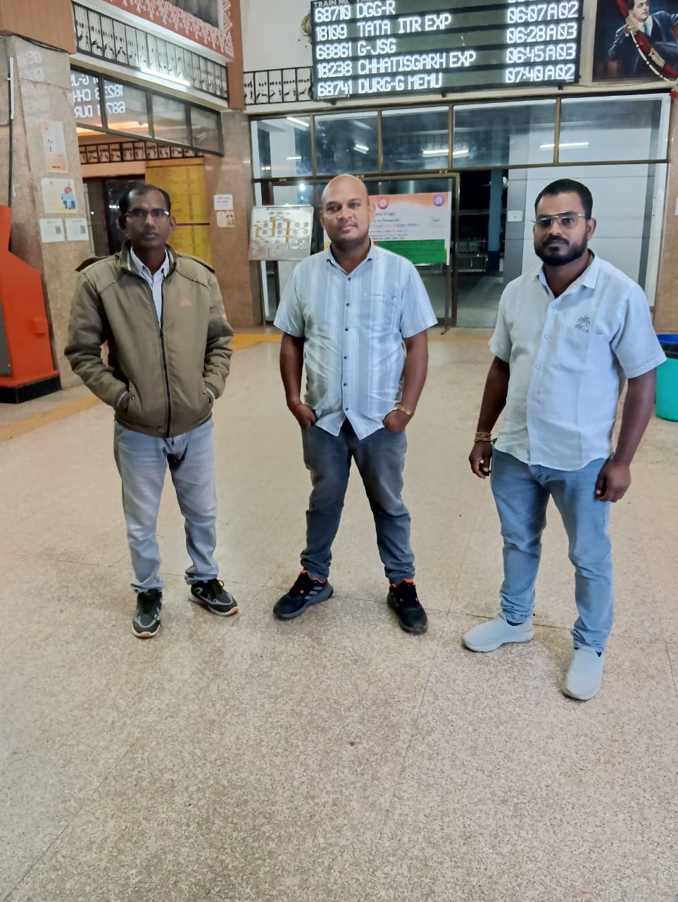 वोट बचाओ–देश बचाओ महारैली में शामिल होने दिल्ली रवाना हुए ब्लॉक कांग्रेस कमेटी छुरिया के पदाधिकारी